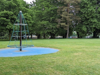 evis home hotel and apartments