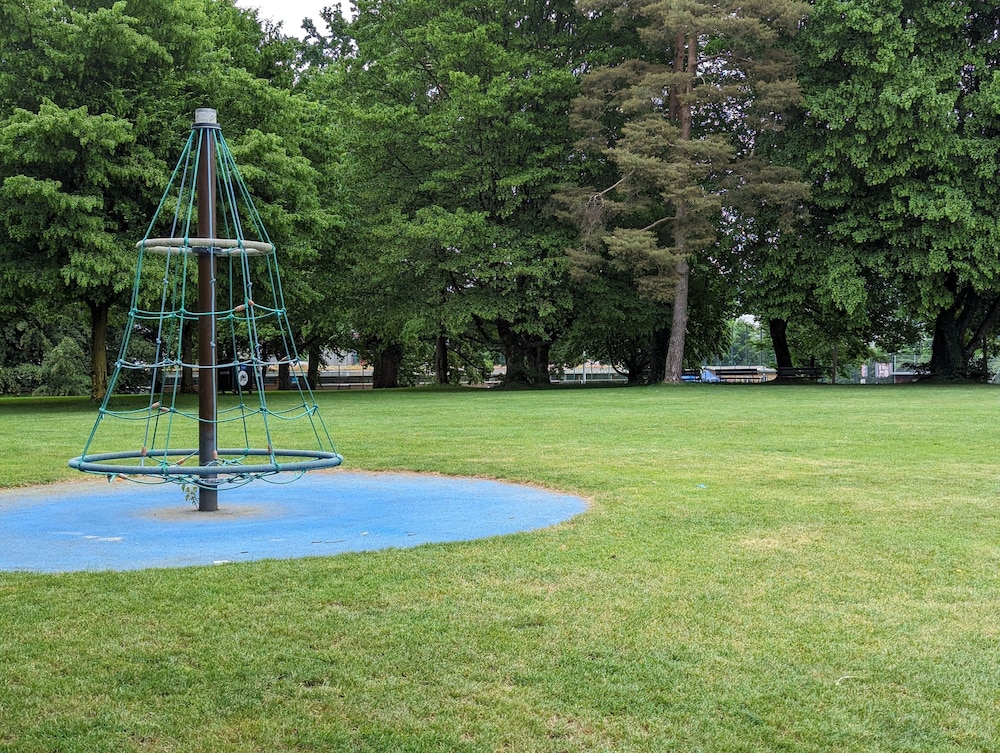 evis home hotel and apartments