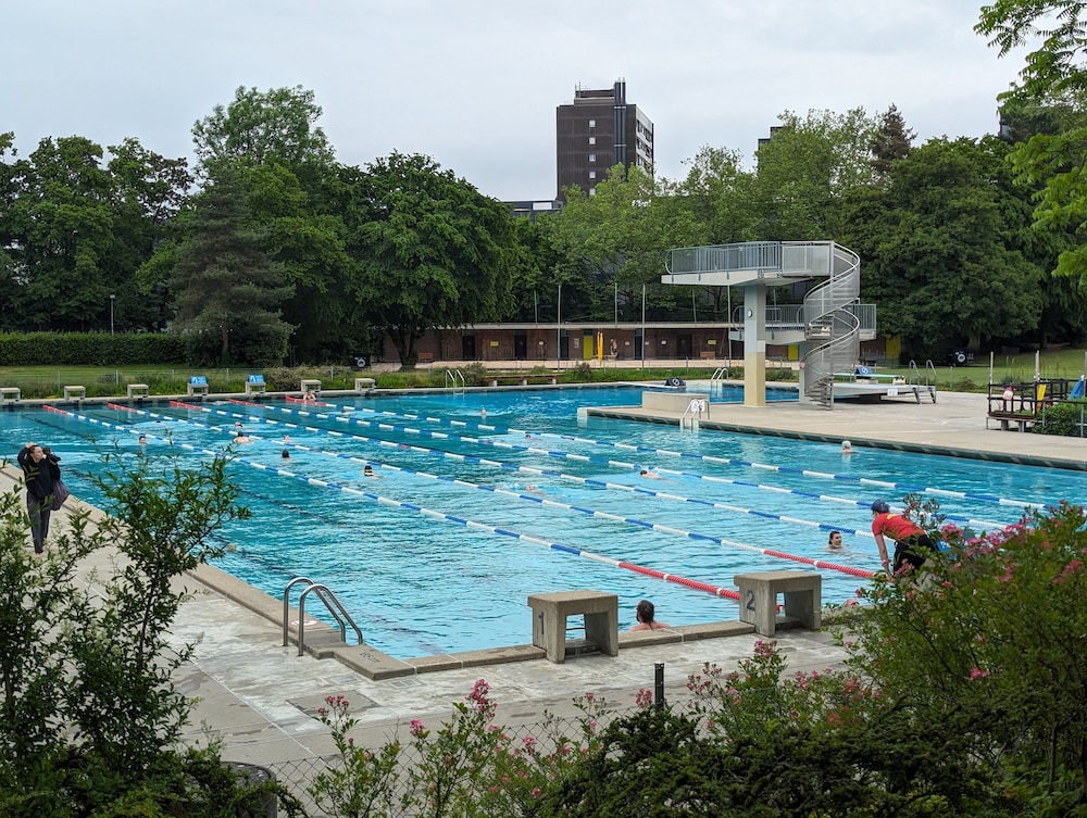 evis home hotel and apartments