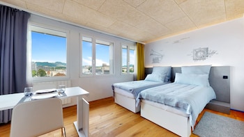 evis home hotel and apartments