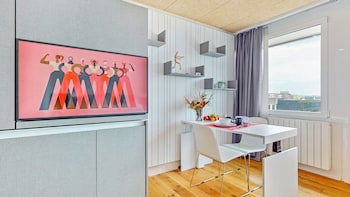 evis home hotel and apartments