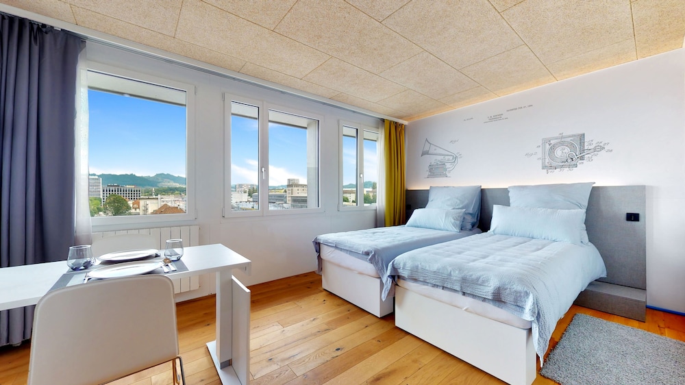 evis home hotel and apartments