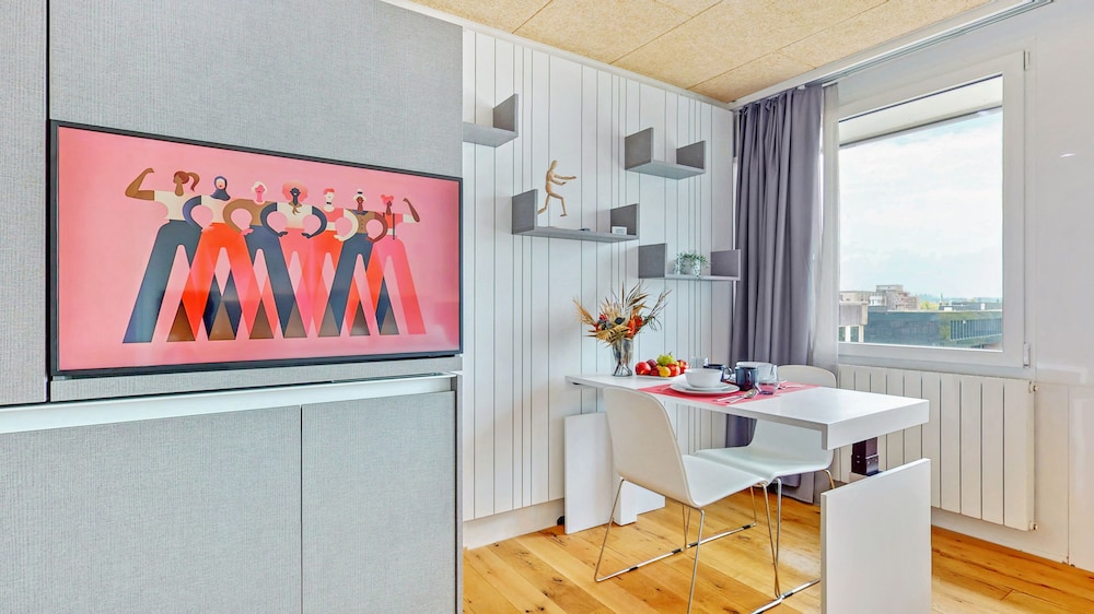 evis home hotel and apartments