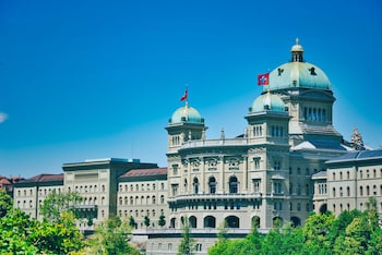 evis home hotel and apartments