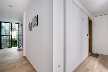 elia kolonaki luxury apartments
