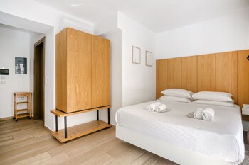 elia kolonaki luxury apartments