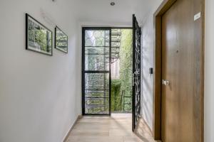 elia kolonaki luxury apartments