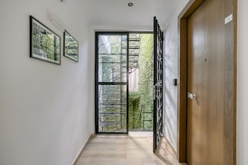 elia kolonaki luxury apartments