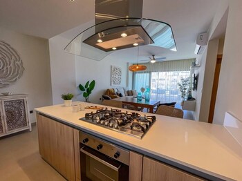 incredibly beautiful condo just steps to the beach