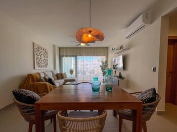 incredibly beautiful condo just steps to the beach