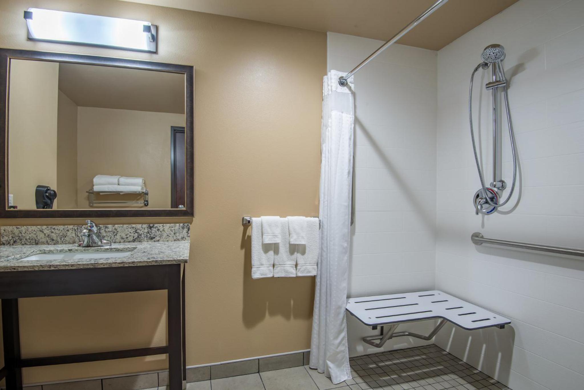 holiday inn salina by ihg