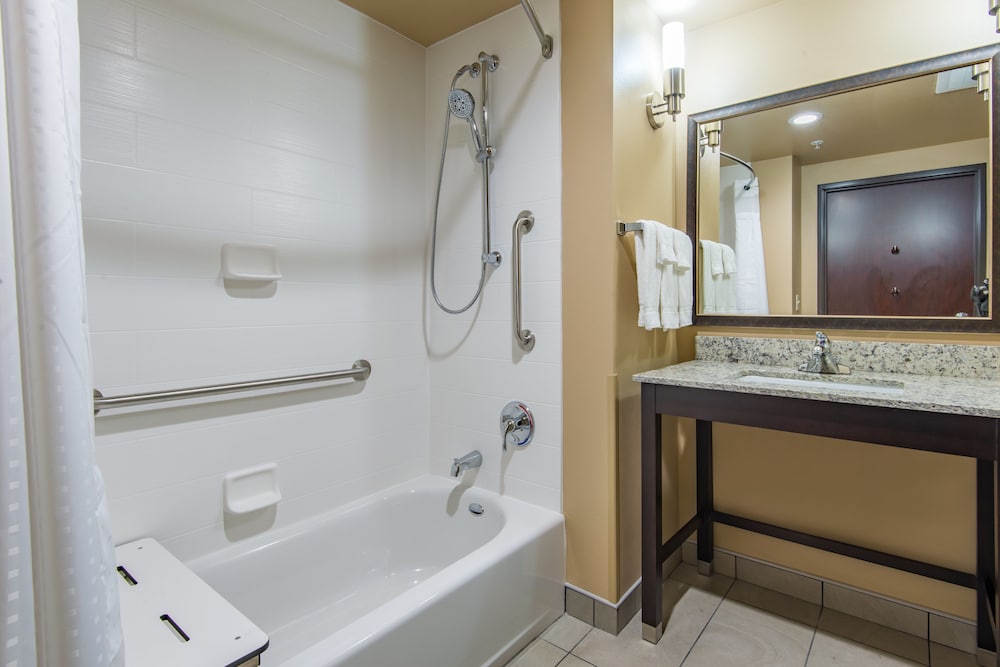 holiday inn salina by ihg