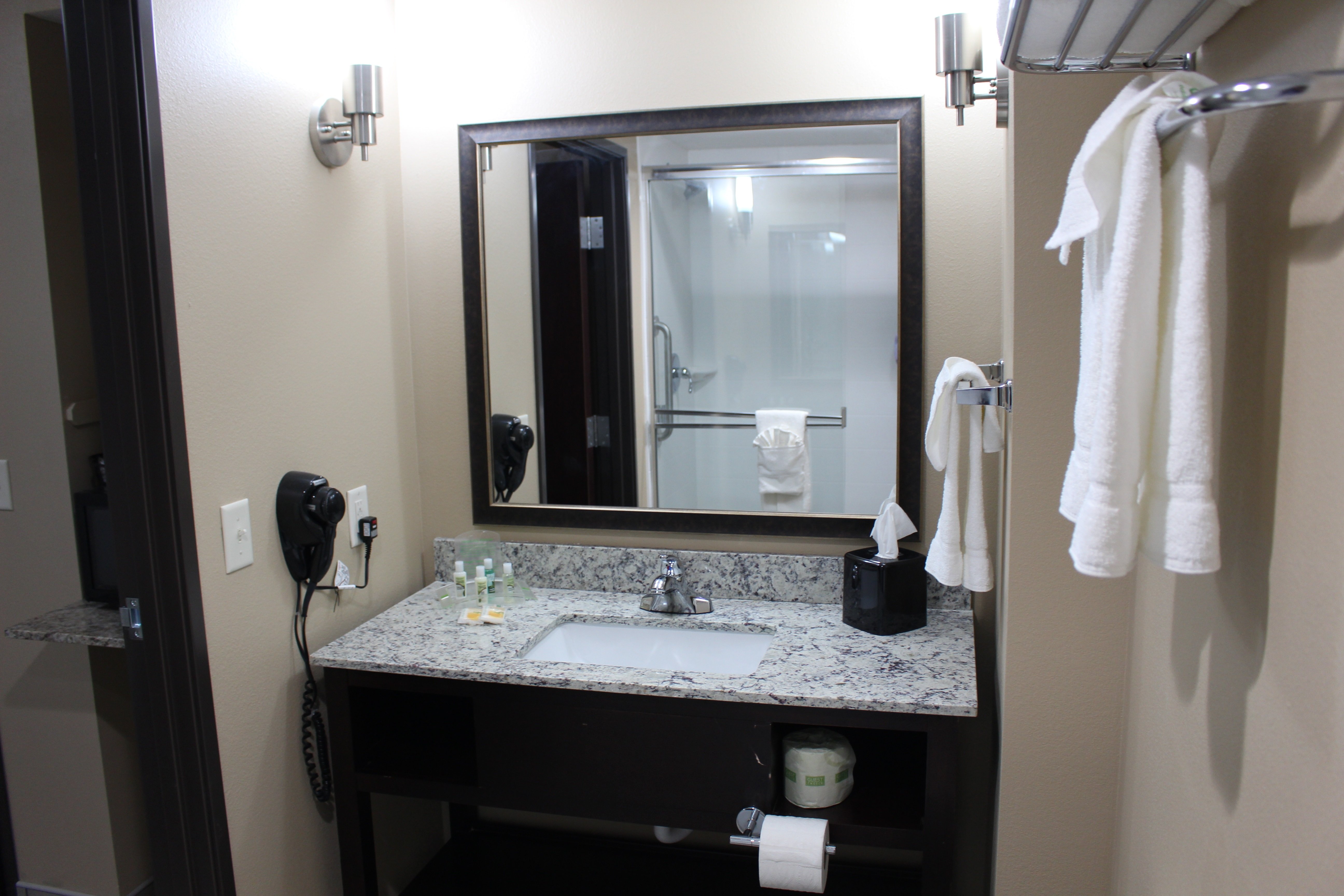holiday inn salina by ihg