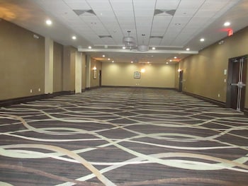holiday inn salina by ihg
