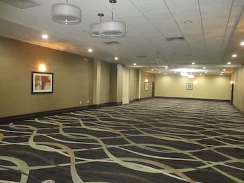 holiday inn salina by ihg