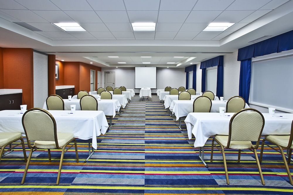 holiday inn express and suites ann arbor west by ihg