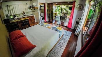 bungalows las iguanas arenal volcano