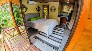 bungalows las iguanas arenal volcano