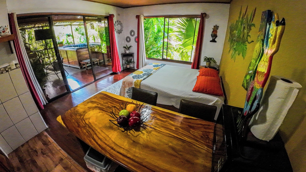 bungalows las iguanas arenal volcano