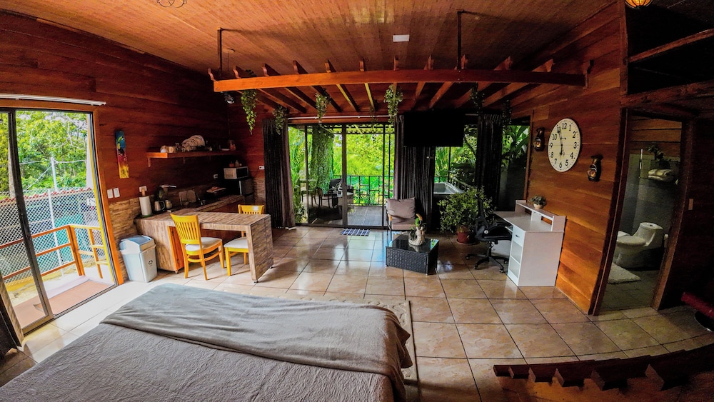 bungalows las iguanas arenal volcano