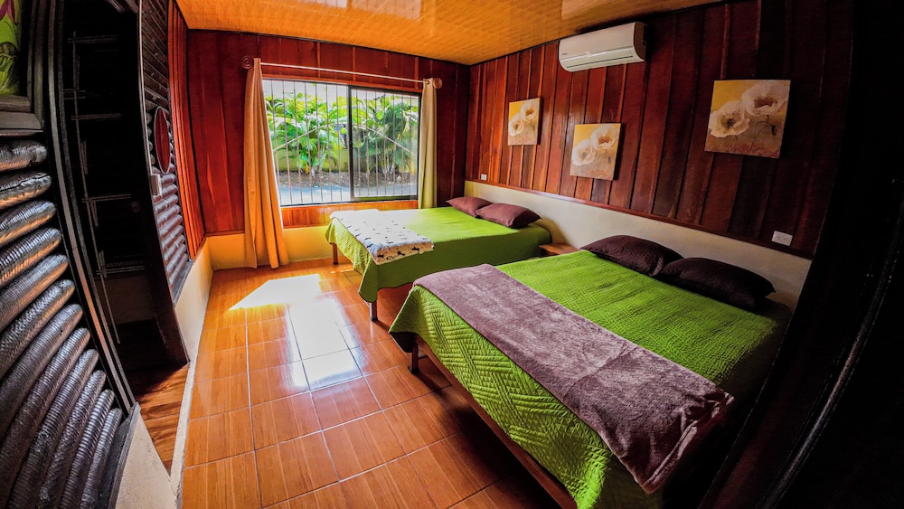 bungalows las iguanas arenal volcano