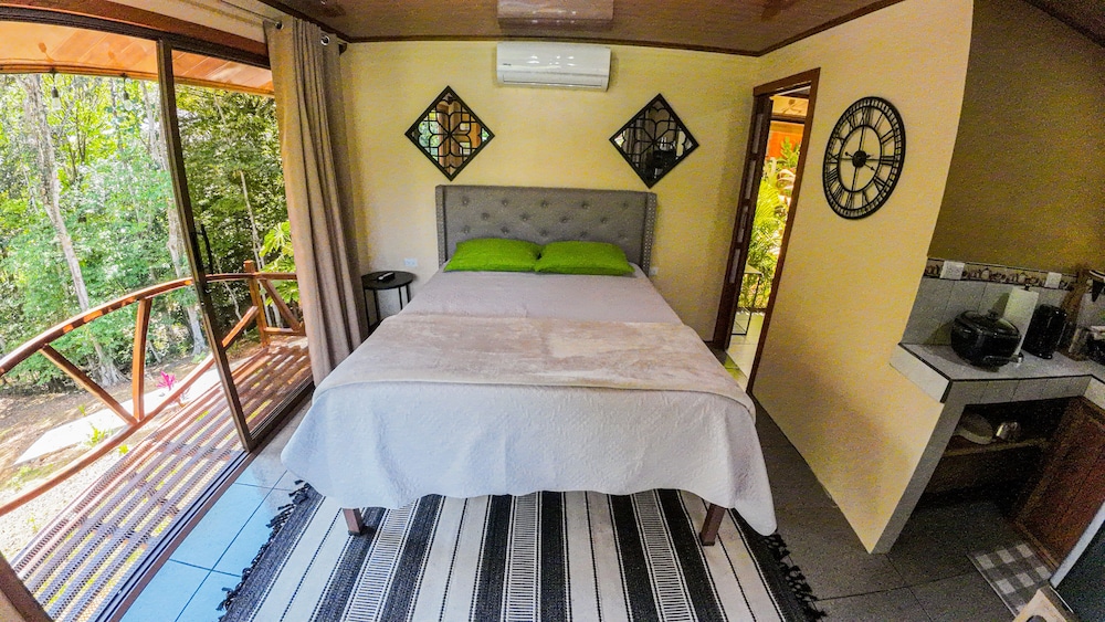 bungalows las iguanas arenal volcano