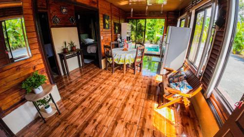 bungalows las iguanas arenal volcano