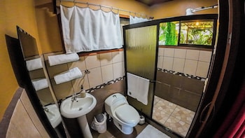 bungalows las iguanas arenal volcano