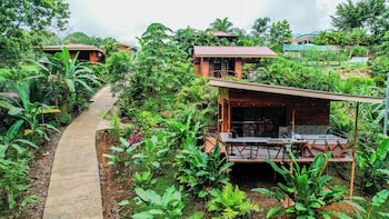 bungalows las iguanas arenal volcano