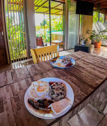 bungalows las iguanas arenal volcano