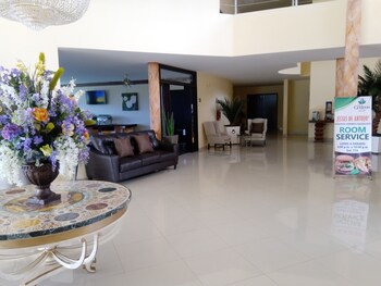 hotel los cedros inn