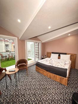 life artemis otel