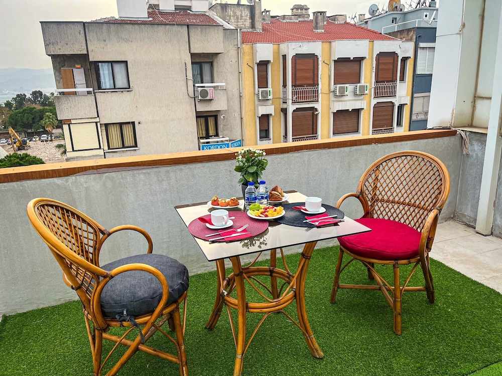 life artemis otel