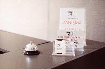 life artemis otel