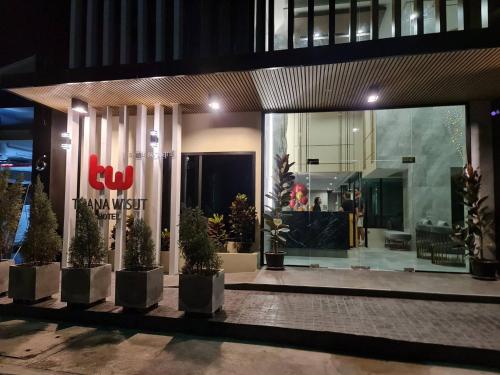 thana wisut hotel