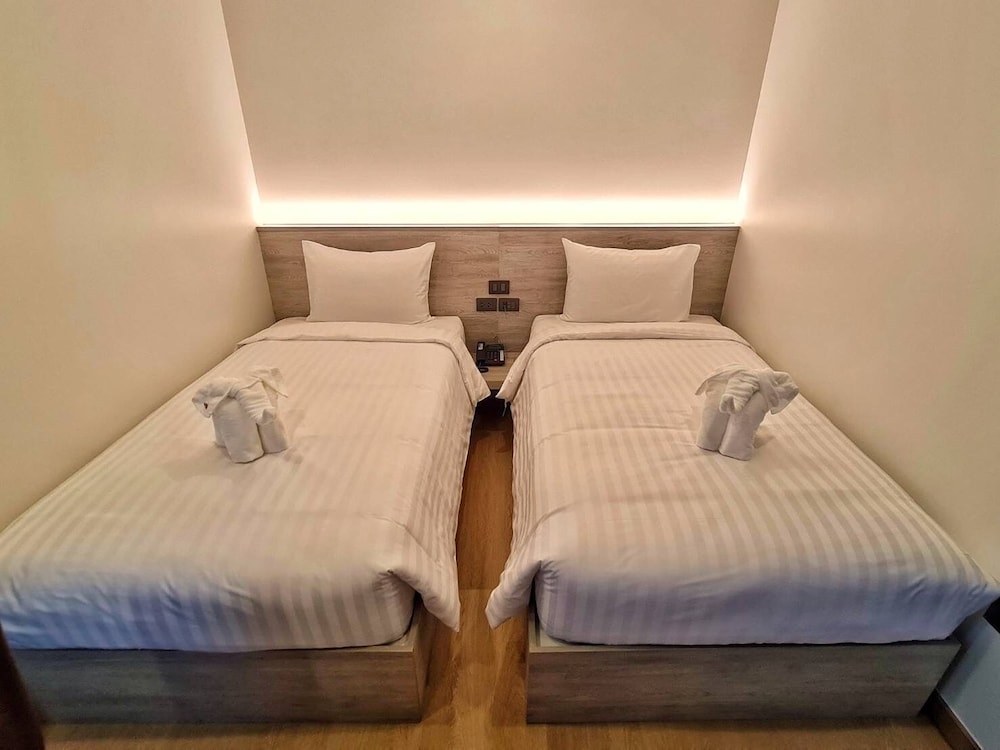 thana wisut hotel