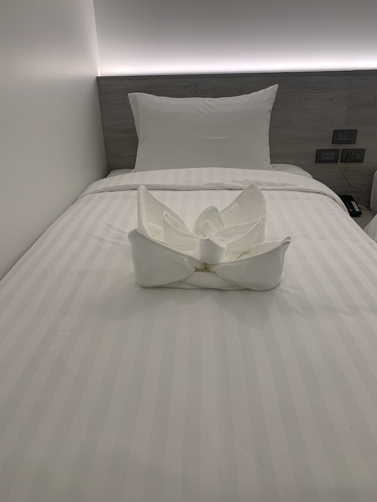 thana wisut hotel
