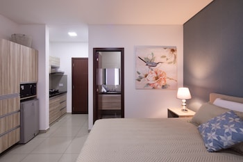 equipetrol suites apart hotel
