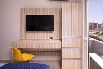 equipetrol suites apart hotel