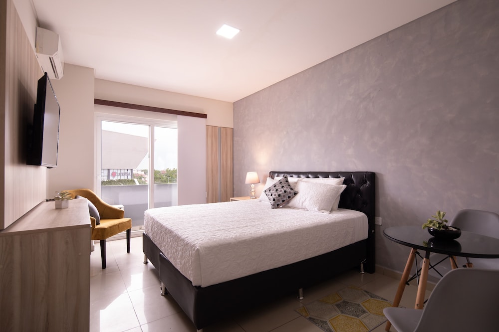 equipetrol suites apart hotel