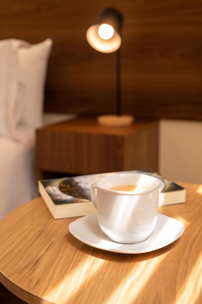 equipetrol suites apart hotel