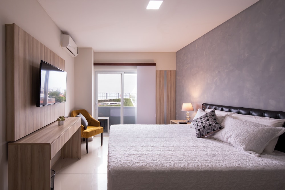 equipetrol suites apart hotel
