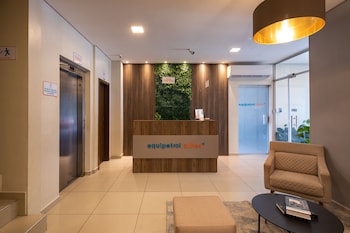 equipetrol suites apart hotel
