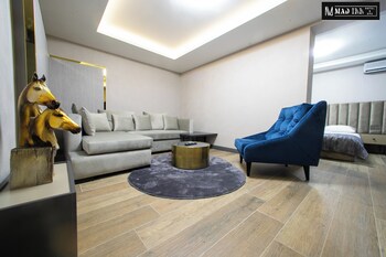 mad inn hotel and spa