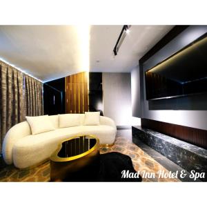 mad inn hotel and spa