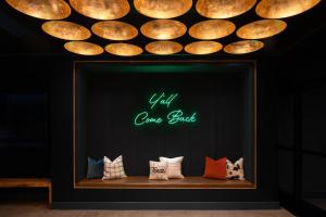 moxy houston downtown