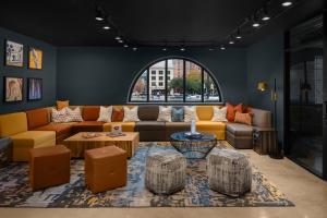 moxy houston downtown