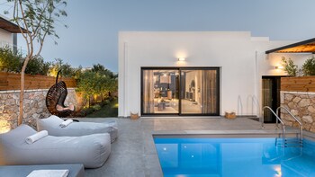 sezian boutique homes and villas