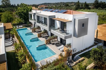 sezian boutique homes and villas