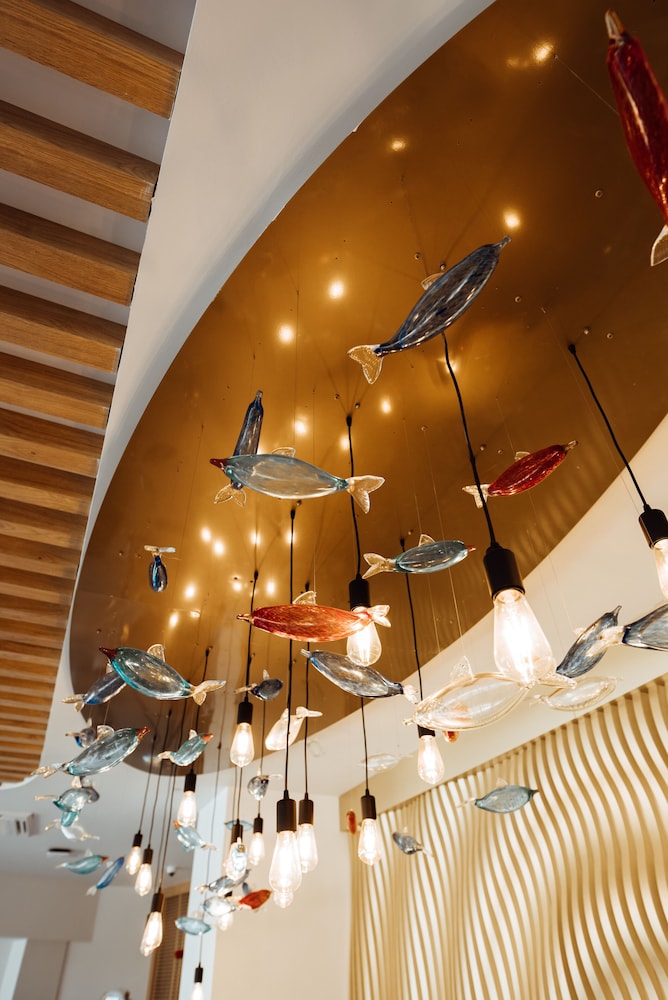 lures hotel